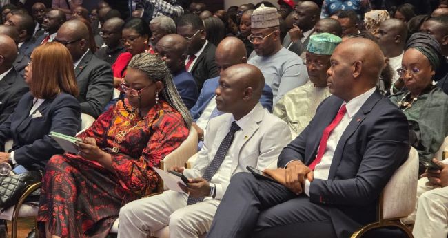 Jim Ovia, Tony Elumelu Attend Dangote Refinery IPO Signing Ceremony