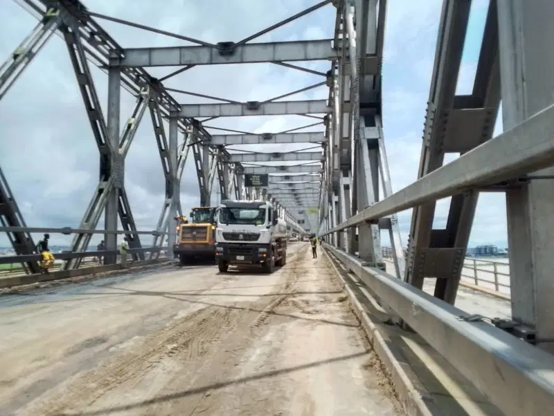 1st Niger Bridge closure begins as commuters lament Owerri Road